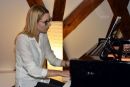 Naomi Oelke spielt Chopin.JPG